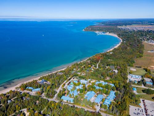 an aerial view of a beach with houses and the water at GLOBALSTAY New Basement 4 Bd in Port Elgin in Port Elgin