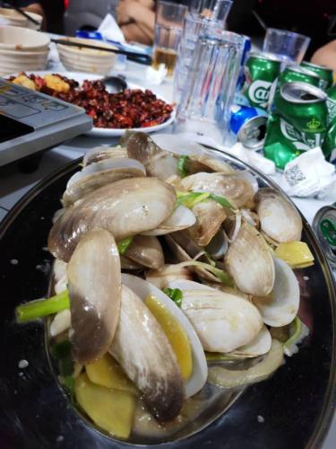 Makanan di atau berdekatan hotel