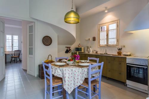 Fotografie z fotogalerie ubytování Eleni's town apartment v destinaci Skopelos Town