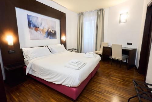 Gemini Rooms