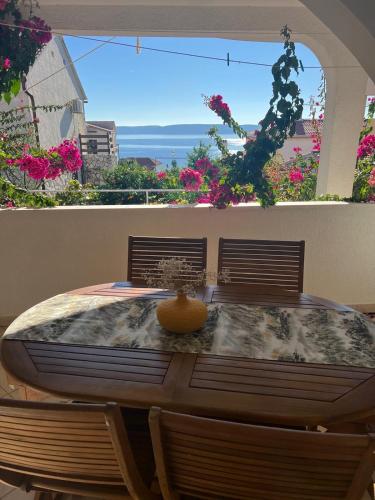 Trogir Čiovo Large seaview apartment near the sea