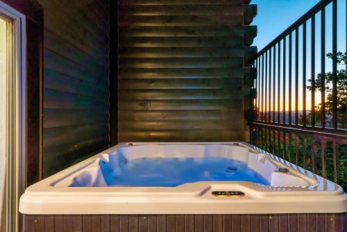 Infinity Vista Retreat - 5BR, Smoky Mountain Views Pool, HotTub photo 8