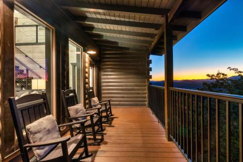 Infinity Vista Retreat - 5BR, Smoky Mountain Views Pool, HotTub photo 30