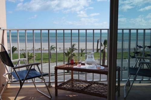 Face à la mer appartement T2 dans résidence avec parking - 5SOL16