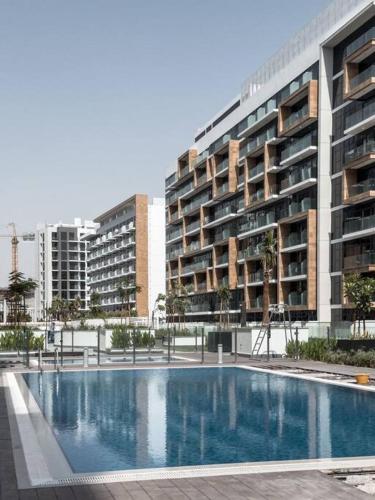 Newly Furnished Studio Azizi Riviera 37 Al Meydan