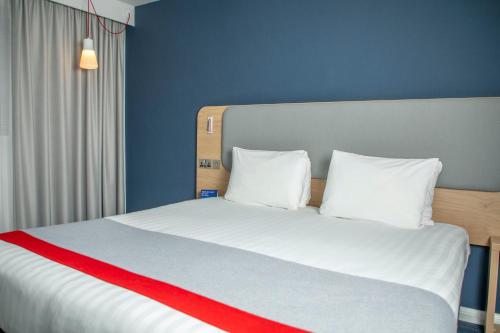 Holiday Inn Express Royal Docks, an IHG Hotel Image