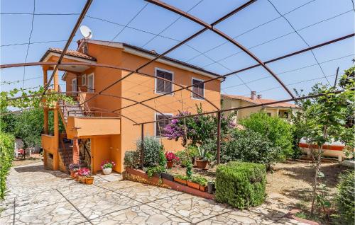 Two-Bedroom Apartment In Medulin