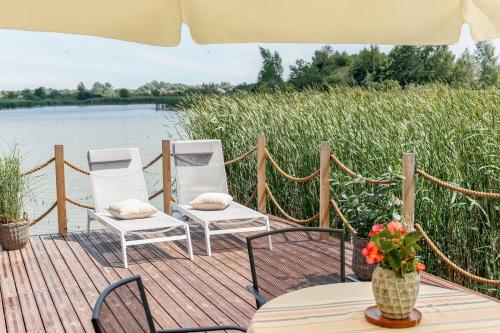 Výhled na řeku, která protéká v blízkosti apartmánu