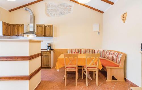 Dapur atau dapur kecil di Holiday Home Butkovici Iii