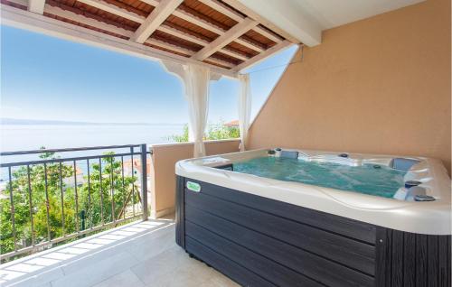 Awesome Apartment In Jesenice With Wifi