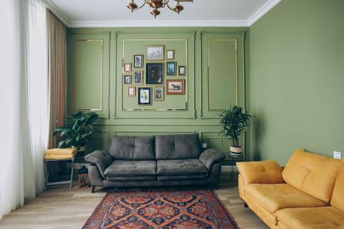 Vintage style apartment, Baku central