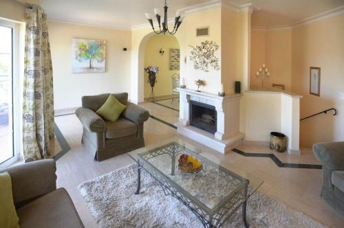 49 Presa da Moura - Superbly 2 Bed Townhouse