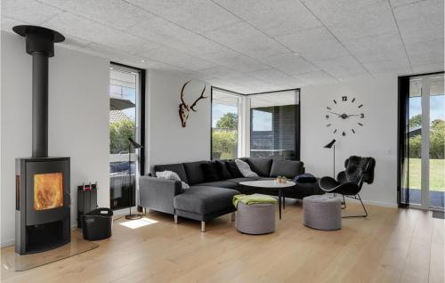 Χώρος καθιστικού στο Three-Bedroom Holiday Home In Hemmet