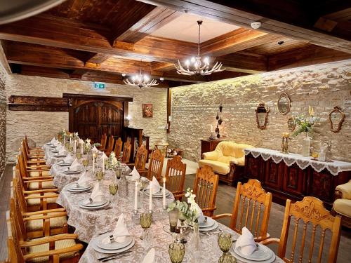 Restaurace v ubytování Üksik Rüütel Hotel