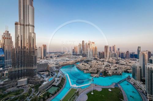 Piscine de l'établissement Prime Burj Khalifa&Fountain Views 2 Bdr Apartment ou située à proximité