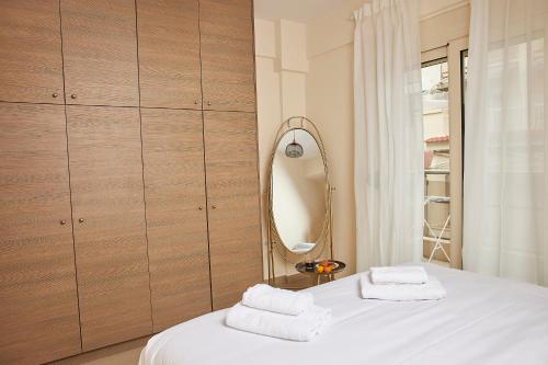 Olive Luxury Apartments Near the City Center by BiNoBi!