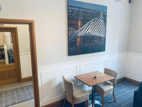 Westlynn Hotel & Apartments Free Parking Near Manchester Centre photo 8