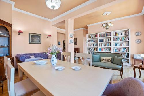 Artistic Apartment in Chania