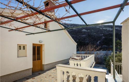 2 Bedroom Gorgeous Apartment In Knezica
