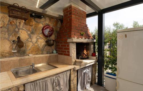 Kuchyň nebo kuchyňský kout v ubytování Villa Fortuna Visnjan