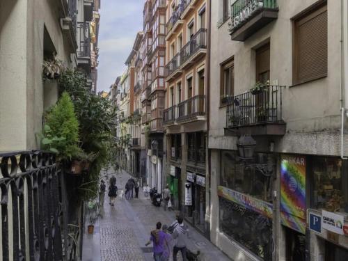 Casco Viejo, tranvía, metro, Bilbao a pie