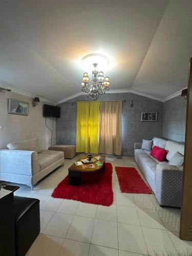 Julia's Apartments I