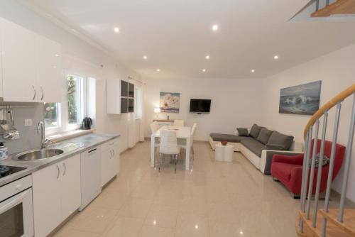 Dapur atau dapur kecil di Apartments Srdanovic