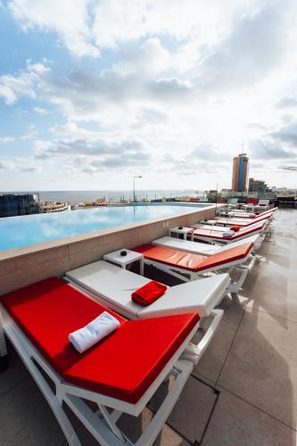 Bazén v ubytování SO City Hotel Adults Only nebo v jeho okolí