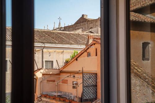 Via del Piè di Marmo Private Apartment
