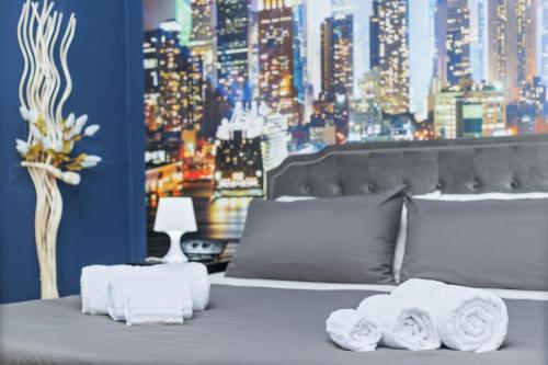 Milano City Life Elegant Penthouse with terrace, wi-fi Netflix, Subway 5 min - very convenient location