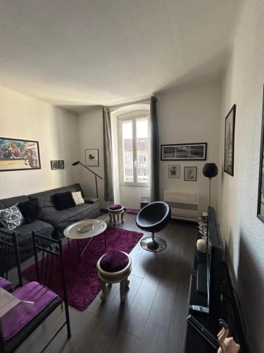 Χώρος καθιστικού στο Appartement spacieux en Provence