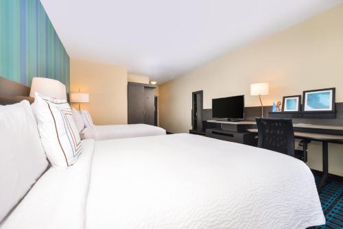 Katil atau katil-katil dalam bilik di Fairfield Inn & Suites by Marriott Raleigh Cary
