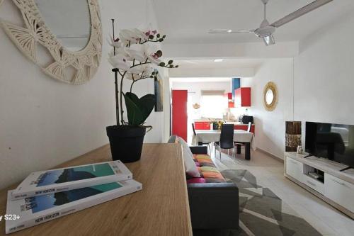 Retro Paradise - 200m to Beach