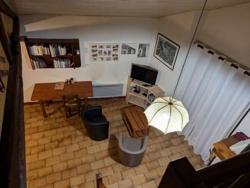 Televisyen dan/atau pusat hiburan di Châlet Les Arcs 1600- Montrigon Funiculaire