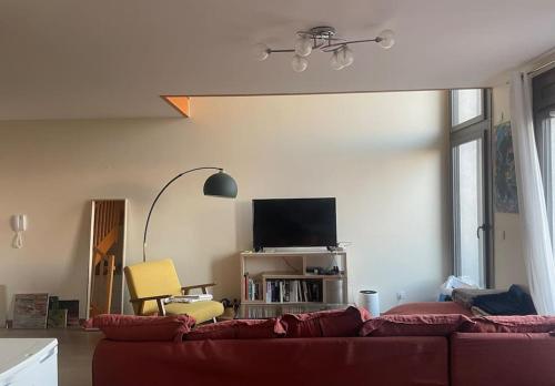 Double room in a shared duplex flat 15 mins from La Defense Arena - Business Center