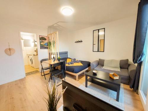 Photo de la galerie de l'établissement Joli Studio à 3 min à pied du port de Toulon, à Toulon