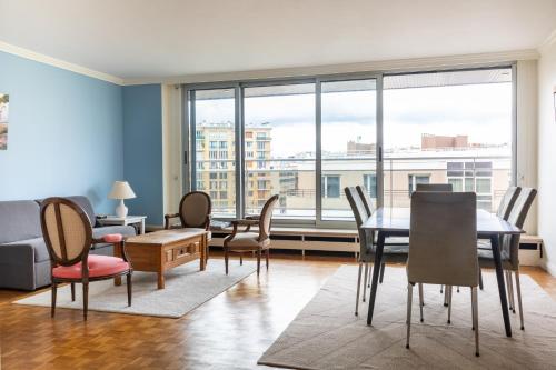 Photo de la galerie de l'établissement Familial apartment for 6 - Auteuil, à Paris