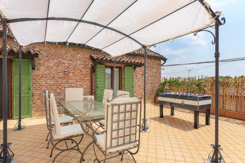 Balkoni atau teres di Villa Gelsi - Quaint and charming villa with pool!