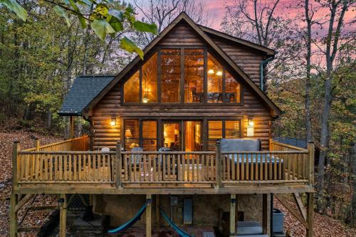 Deja View Serene Mountain Cabin for a Family Get-away with a Hot tub Sauna Fire pit that is Pet Friendly photo 4
