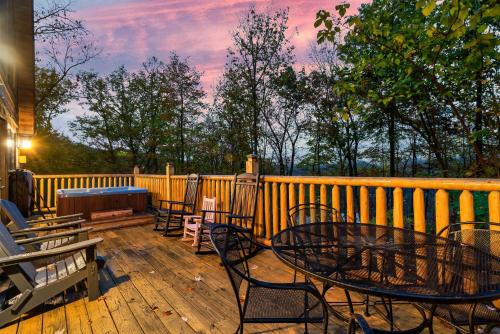 Deja View Serene Mountain Cabin for a Family Get-away with a Hot tub Sauna Fire pit that is Pet Friendly photo 11