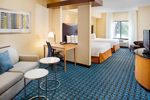 Fairfield Inn & Suites by Marriott San Antonio SeaWorld / Westover Hills Image