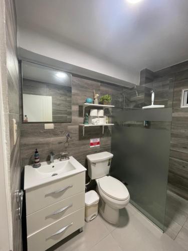 O baie la Tiny Home-El Pueblito
