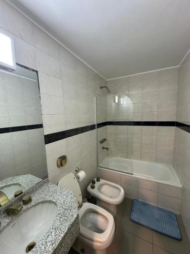 Koupelna v ubytování Departamento amoblado 1 dorm con amenities 516 INVERHOME INMOBILIARIA