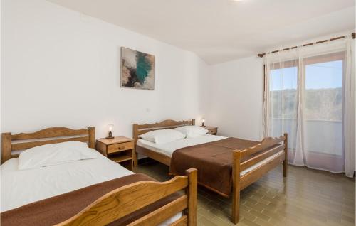 2 Bedroom Beautiful Apartment In Rab