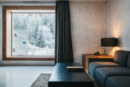 Istumisnurk majutusasutuses rocksresort