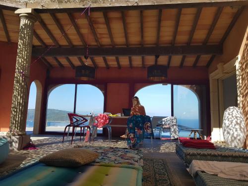 Φωτογραφία από το άλμπουμ του Villa HELIADE -Ile du Levant σε Ιέρ