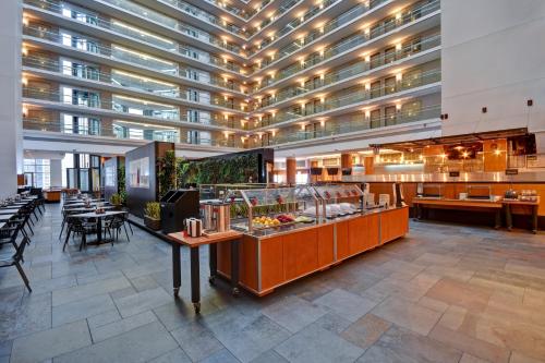 Embassy Suites by Hilton Chicago Downtown Magnificent Mile Image
