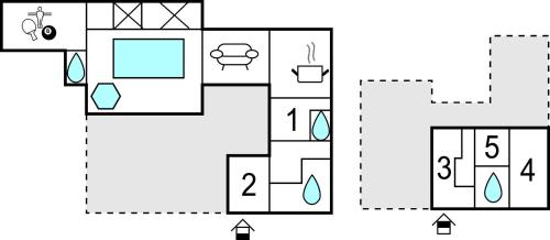 a block diagram of a house at 5 Bedroom Amazing Home In Herning in Herning
