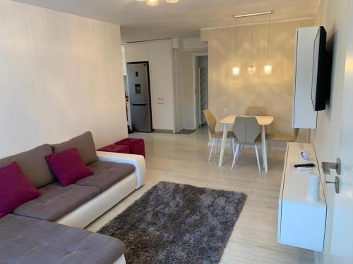 Et tv og/eller underholdning på Ammi - Central Apartment - Galati