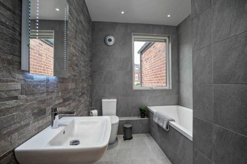 Ένα μπάνιο στο Spacious, High Spec & Modern